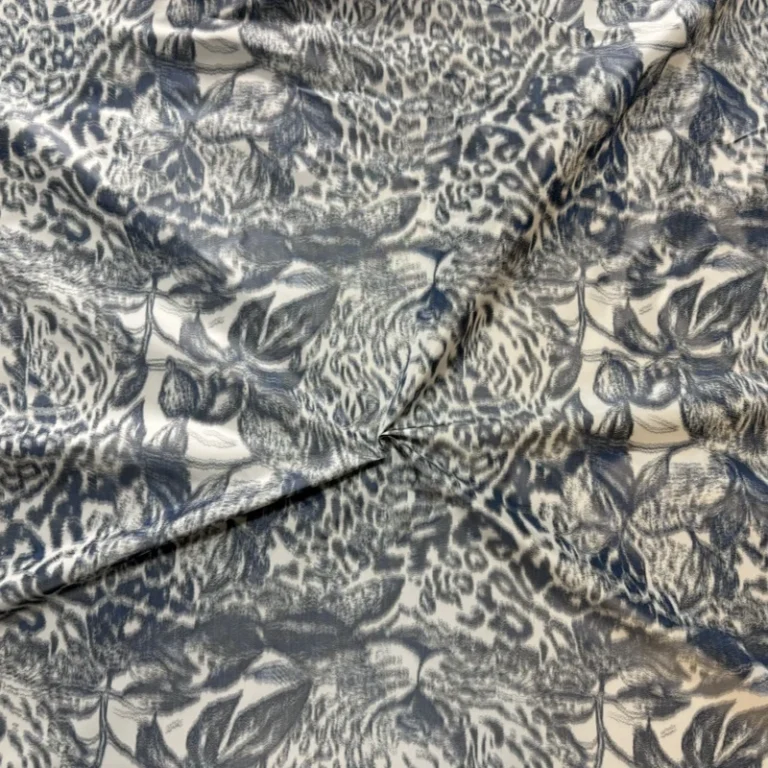 Lightweight yarn-dyed jacquard fabric – CC-J2004
